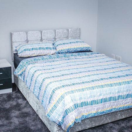 Camden Guest House Double Bedroom With Super Large King Bed Londres Exterior foto